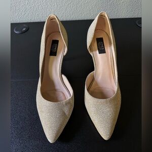 Jones New York Gold Women's Pumps 9